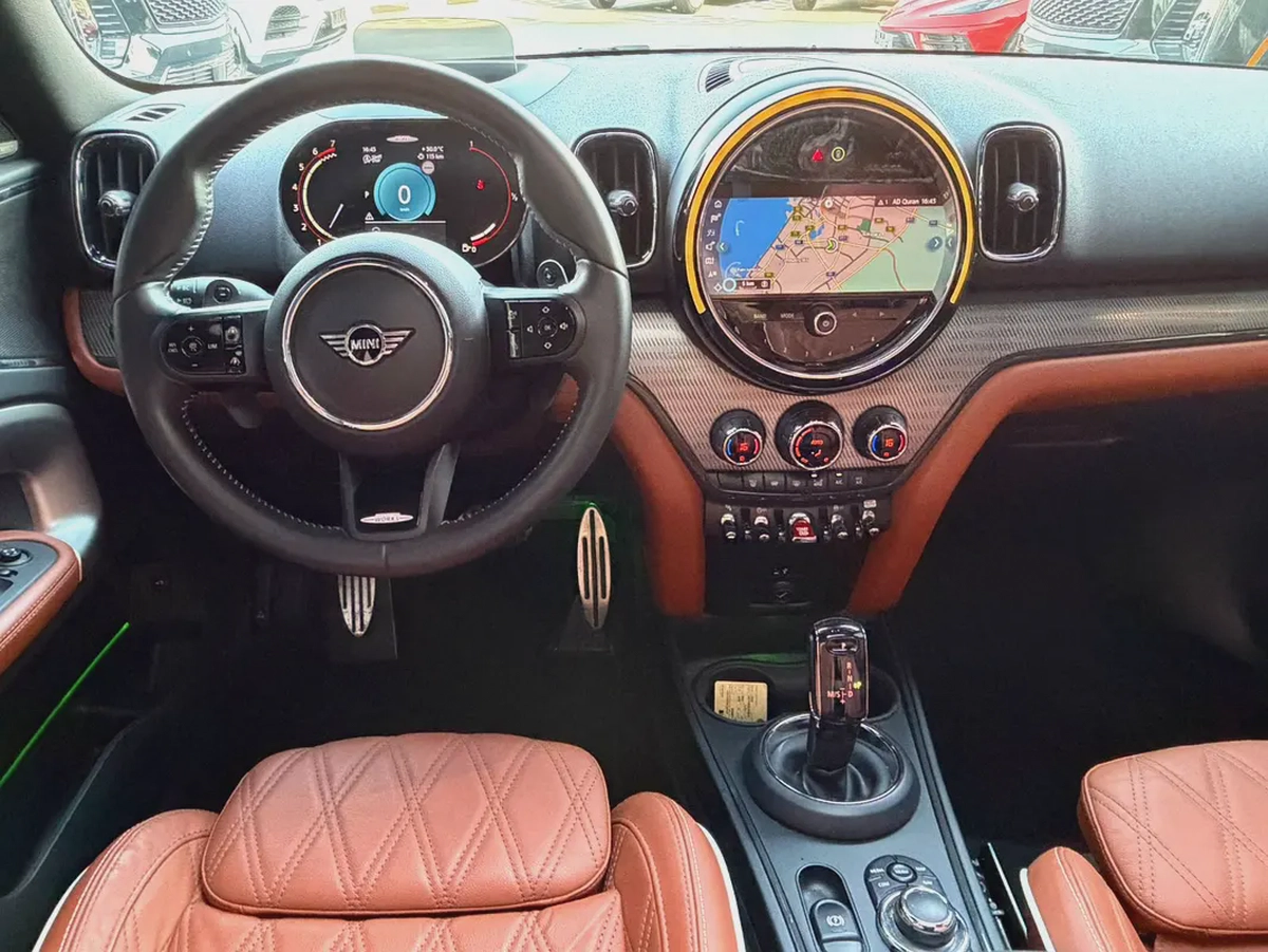 Mini Cooper Country Man JCW Gcc Under Warranty Servers