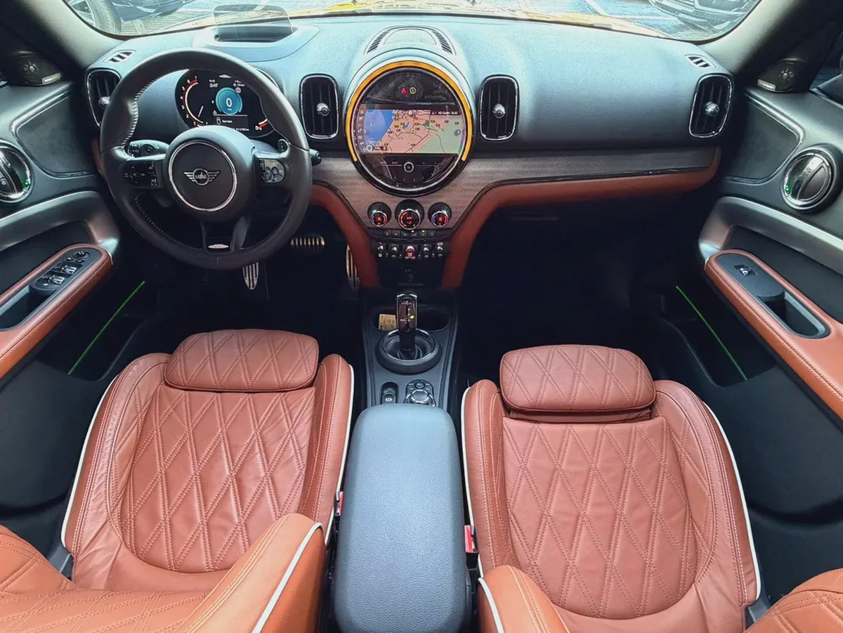 Mini Cooper Country Man JCW Gcc Under Warranty Servers