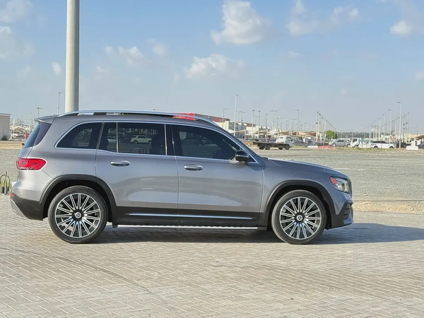 Mercedes-Benz GLB 250 4MATIC 2020, American Specs