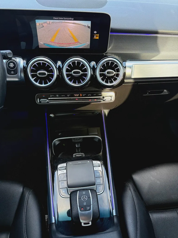 Mercedes-Benz GLB 250 4MATIC 2020, American Specs