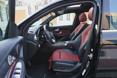 GLC200 AMG - GCC SPECS - UNDER WARRANTY - FULL SERVICE HISTORY - ACCIDENT FREE-10