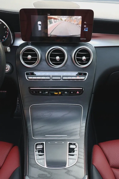 GLC200 AMG - GCC SPECS - UNDER WARRANTY - FULL SERVICE HISTORY - ACCIDENT FREE-14