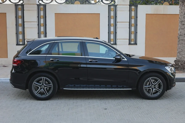 GLC200 AMG - GCC SPECS - UNDER WARRANTY - FULL SERVICE HISTORY - ACCIDENT FREE