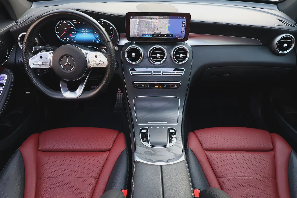 GLC200 AMG - GCC SPECS - UNDER WARRANTY - FULL SERVICE HISTORY - ACCIDENT FREE-15-15