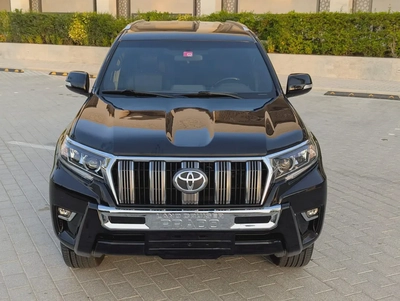 Toyota Prado VXR 2021 | GCC Specs | V6 4.0L | Full Option | Excellent Condition-2