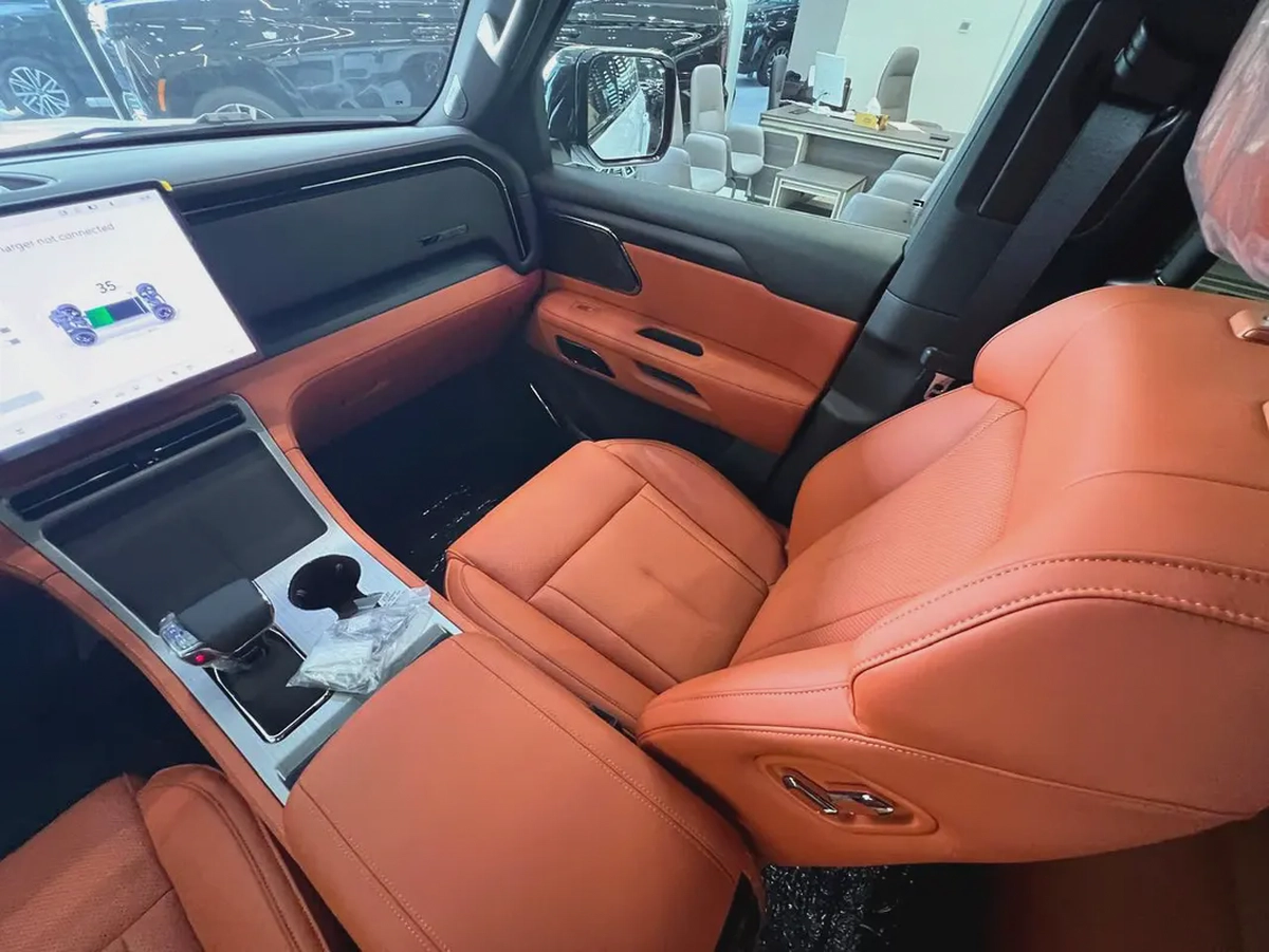 !! 2026 !! Rox 01 | 7 Seater | Under Warranty Service Contract-11-11