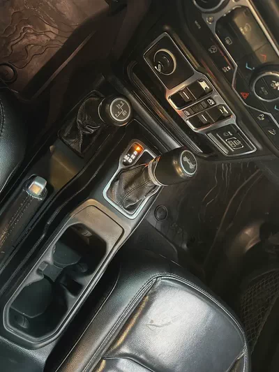 Jeep Wrangler Sahara Unlimited 2020 GCC Specs-14