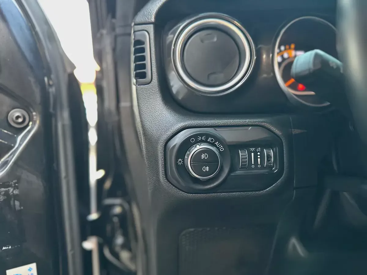Jeep Wrangler Sahara Unlimited 2020 GCC Specs-10-10