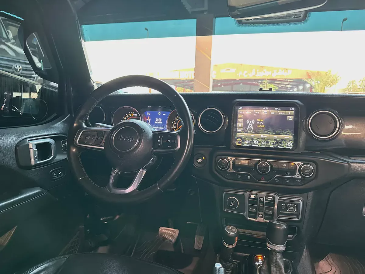 Jeep Wrangler Sahara Unlimited 2020 GCC Specs-18-18