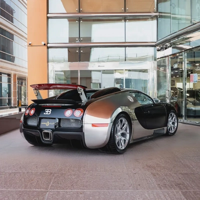 2010 BUGATTI  VERYON NOCTURNE GCC  DONE ONLY 4000KM WITH 2 YEARS  SERVICE CONTRACT-1
