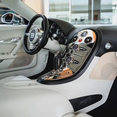 2010 BUGATTI  VERYON NOCTURNE GCC  DONE ONLY 4000KM WITH 2 YEARS  SERVICE CONTRACT-8