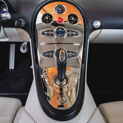 2010 BUGATTI  VERYON NOCTURNE GCC  DONE ONLY 4000KM WITH 2 YEARS  SERVICE CONTRACT-13