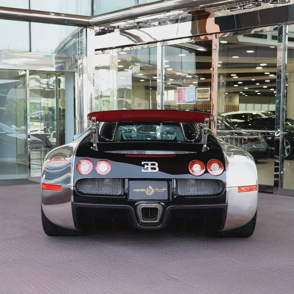 2010 BUGATTI  VERYON NOCTURNE GCC  DONE ONLY 4000KM WITH 2 YEARS  SERVICE CONTRACT
