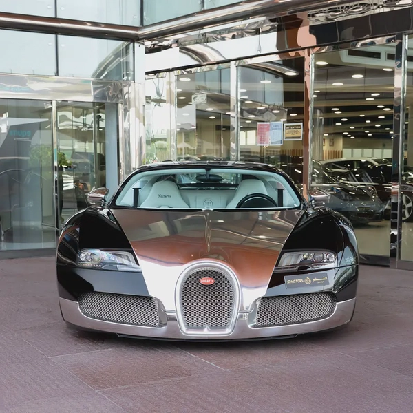 2010 BUGATTI  VERYON NOCTURNE GCC  DONE ONLY 4000KM WITH 2 YEARS  SERVICE CONTRACT