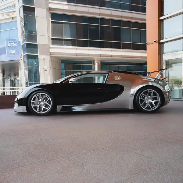 2010 BUGATTI  VERYON NOCTURNE GCC  DONE ONLY 4000KM WITH 2 YEARS  SERVICE CONTRACT