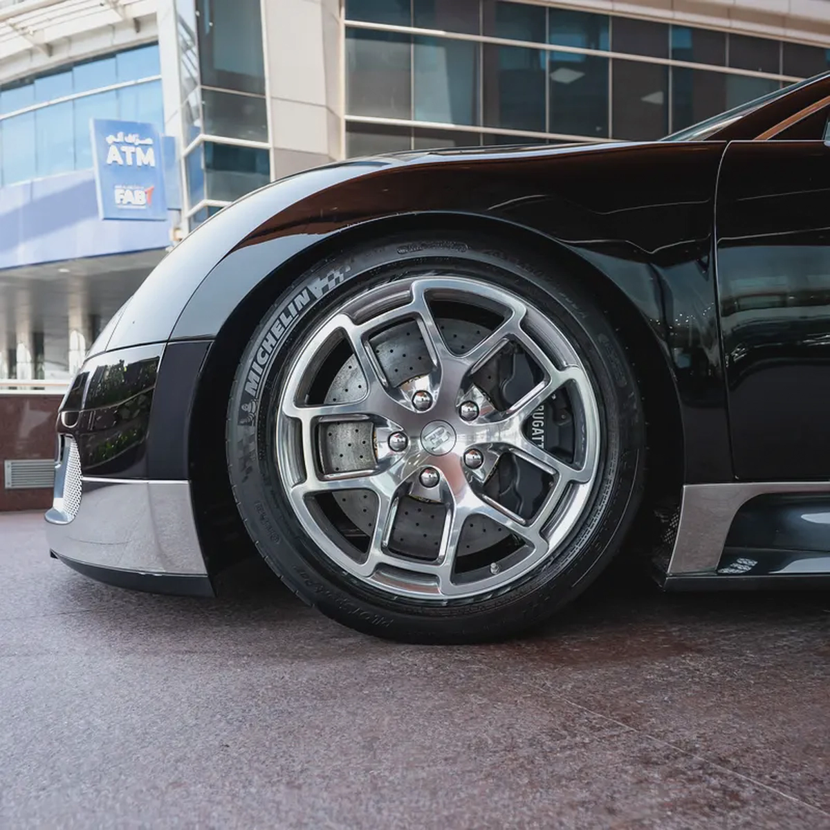 2010 BUGATTI  VERYON NOCTURNE GCC  DONE ONLY 4000KM WITH 2 YEARS  SERVICE CONTRACT-17-17