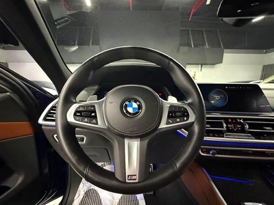 BMW Warranty/Service 2028 | Original Paint | Black Edition | Full Option-2