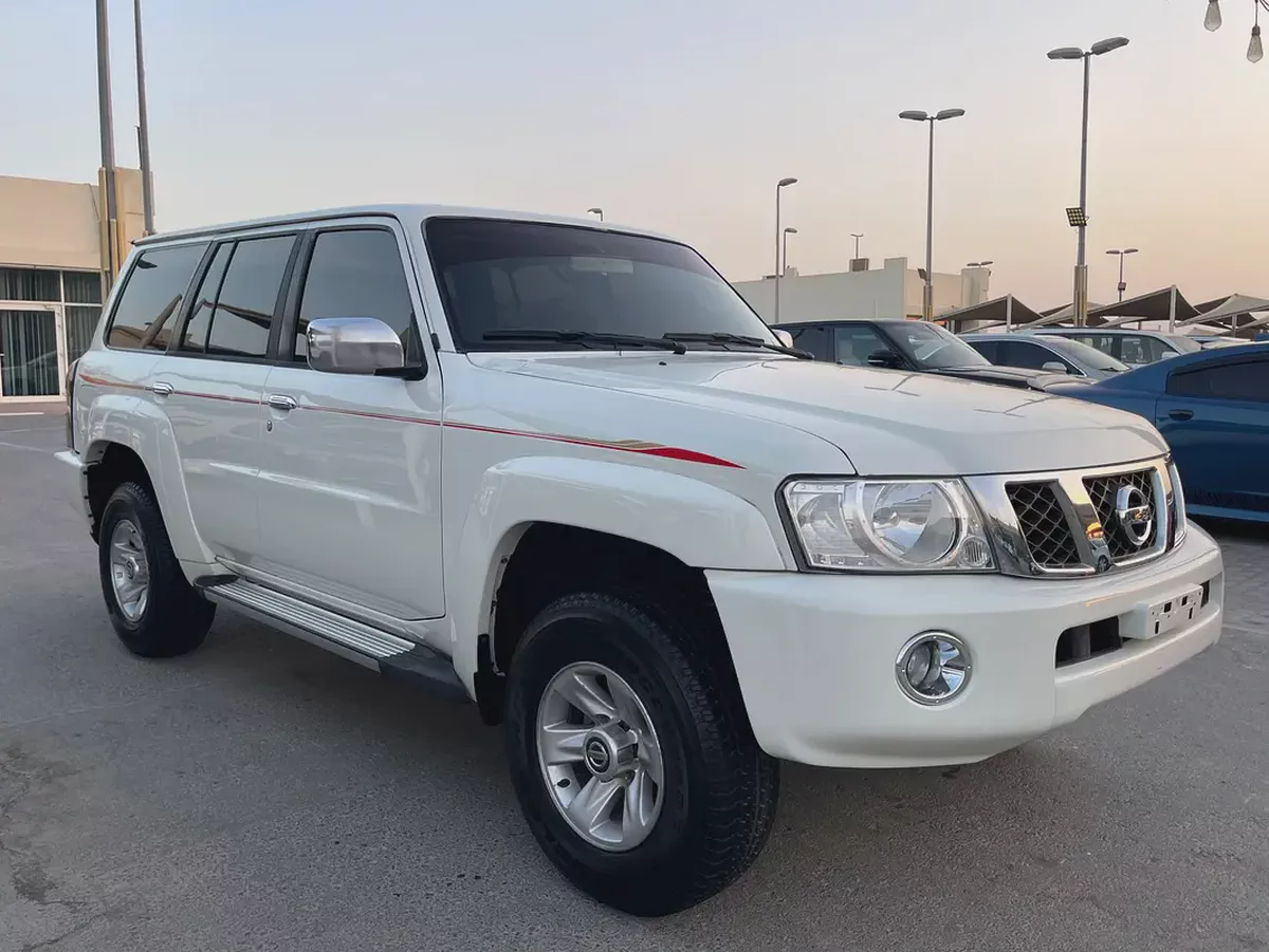 نيسان فتك سفاري 2016 جير عادي فتحه دفلوك ثلاجه