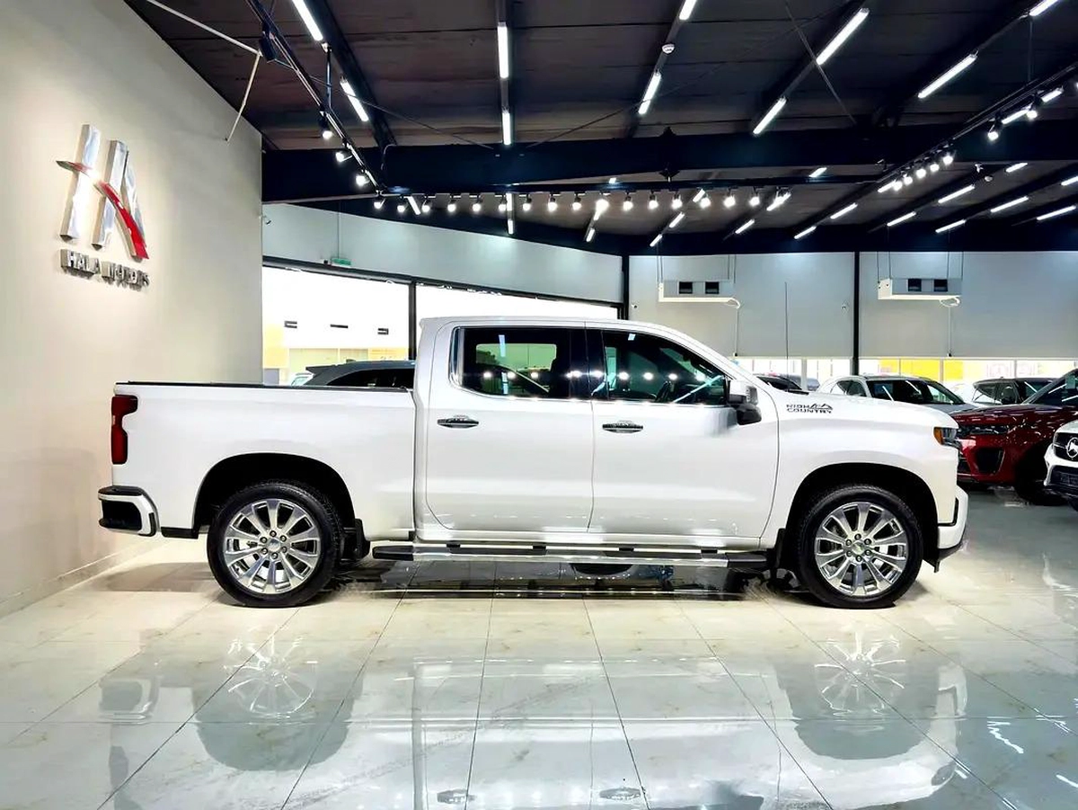 Chevrolet Silverado 1500 2022 for 120,000.00 AED-7-7