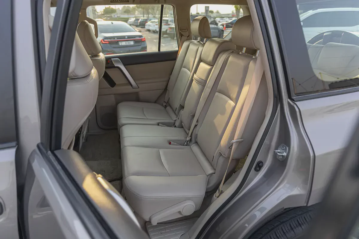 Toyota Land Cruiser Prado 2022 TXL | GCC Specs | Low Mileage | V6 | 4WD (EXPORT)-10-10