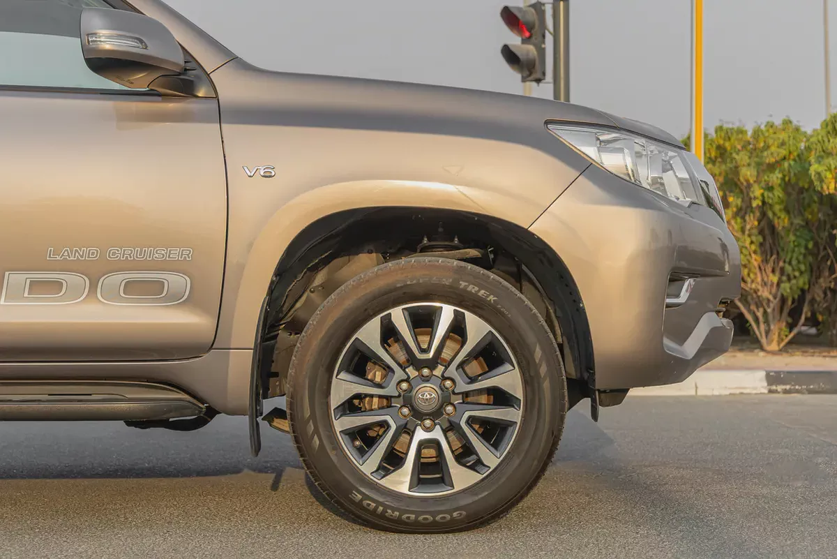 Toyota Land Cruiser Prado 2022 TXL | GCC Specs | Low Mileage | V6 | 4WD (EXPORT)-7-7