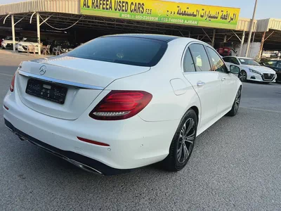 2017 Mercedes-Benz E-Class E 300 GCC Specs - Excellent Condition-6