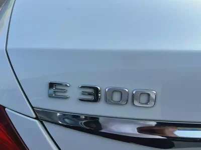 2017 Mercedes-Benz E-Class E 300 GCC Specs - Excellent Condition-7