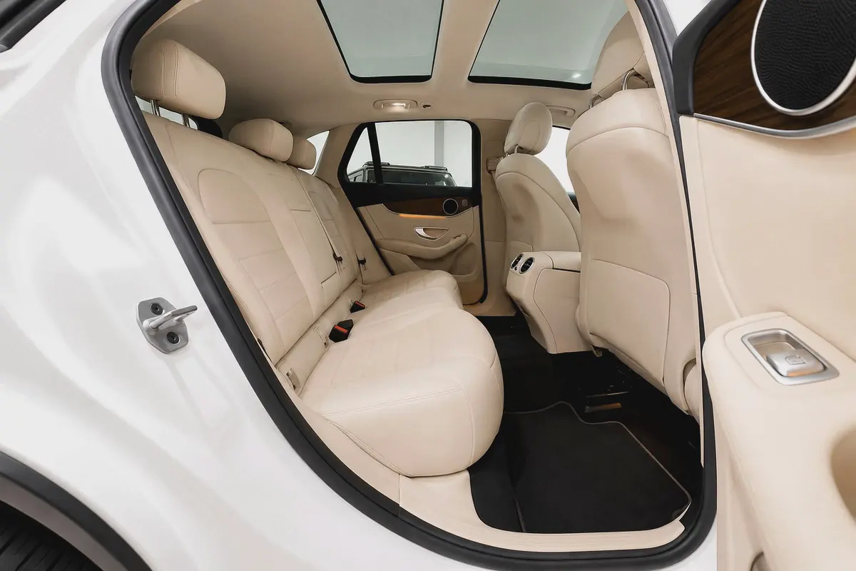 Mercedes-Benz GLC-Class GLC 300 4MATIC 2022-10-10