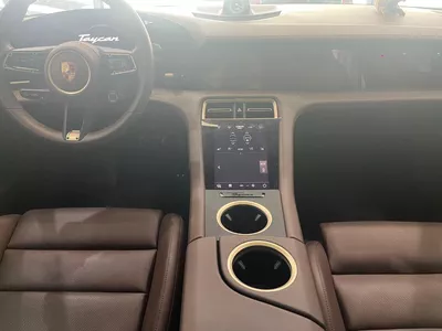 Porsche Taycan STANDARD As good as new-8