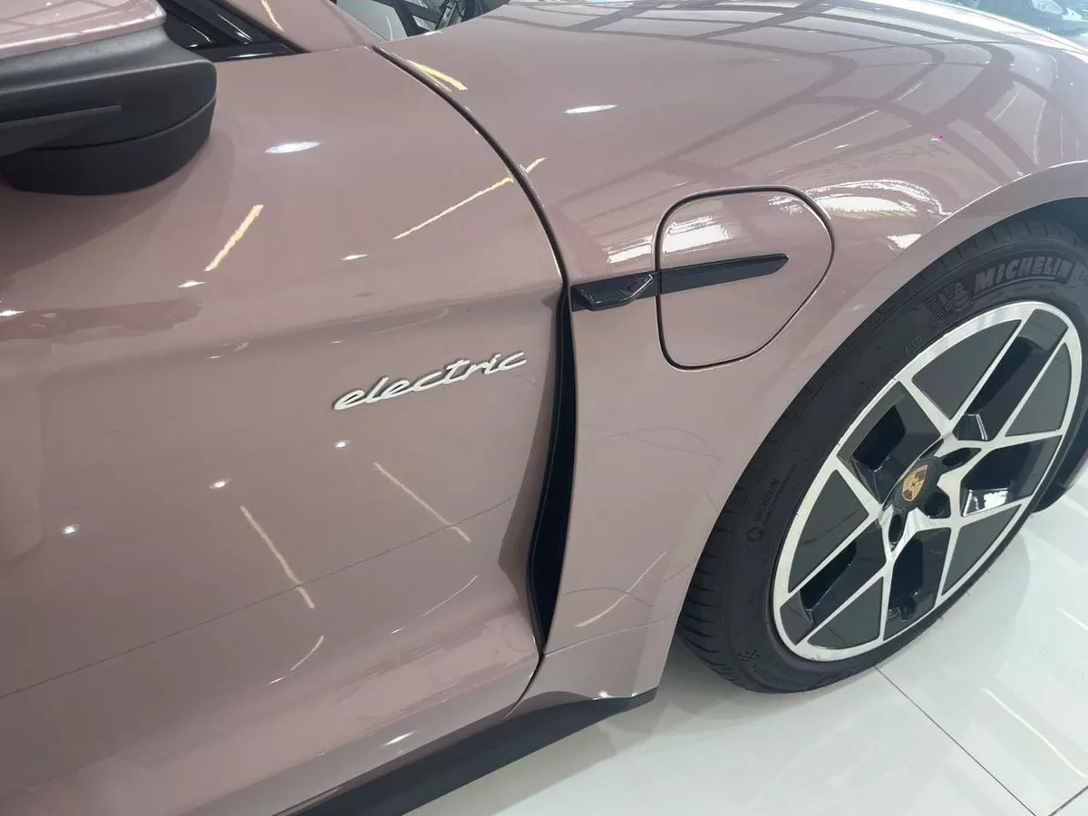 Porsche Taycan STANDARD As good as new-13-0