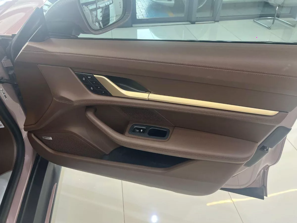 Porsche Taycan STANDARD As good as new-14-0
