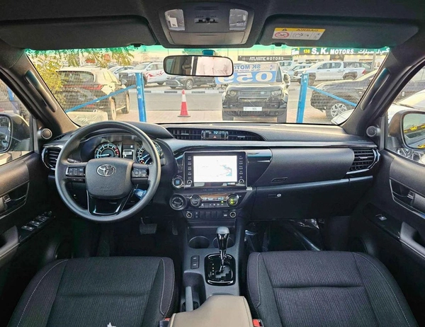 Toyota Hilux SR5 ADVENTURE / 4.0L V6 PETROL / 360 CAMERA / FR & REAR CAMERA / AUTO A.C