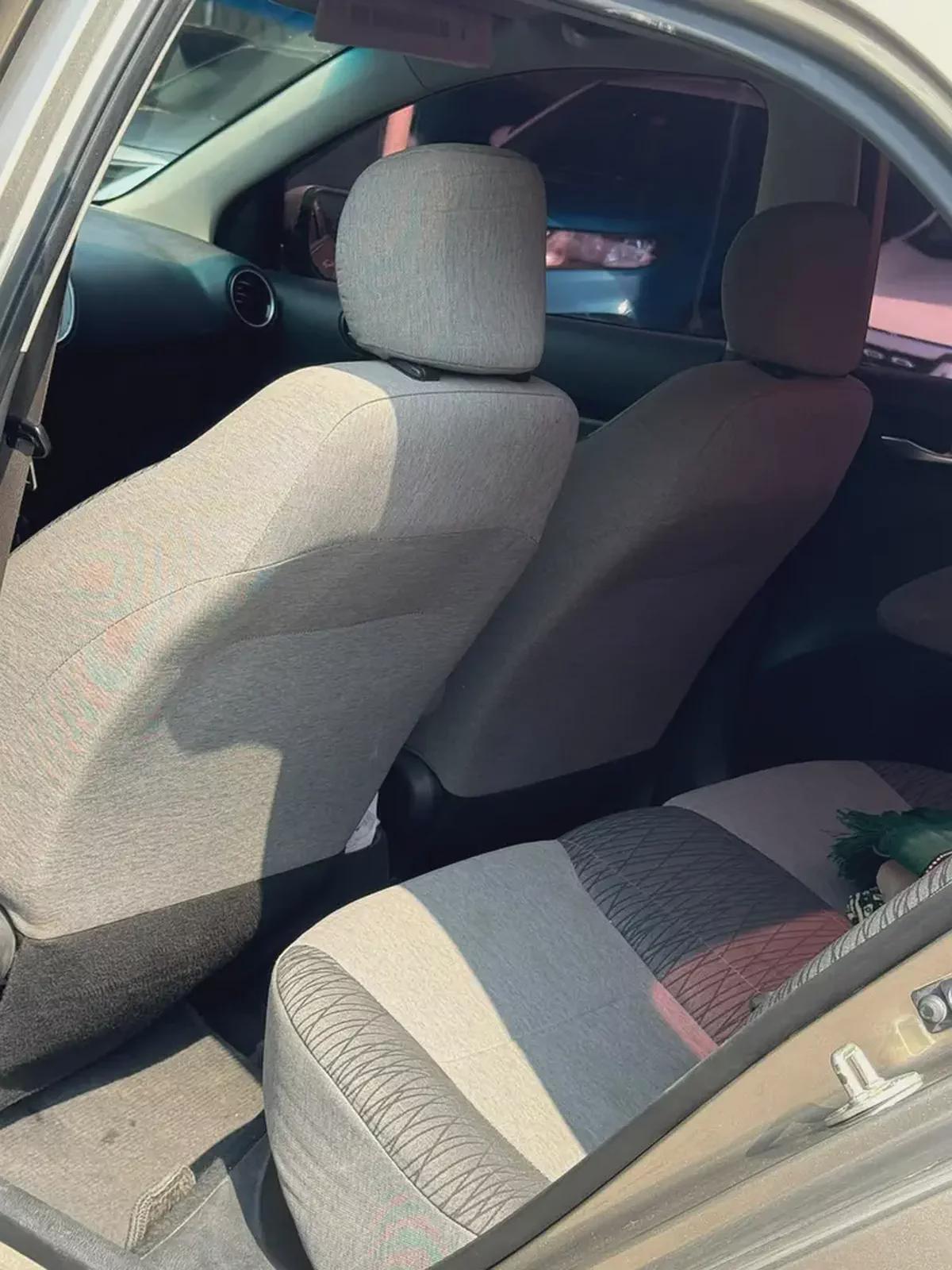 2020 Kia Pegas DLX GCC Specs-10-10