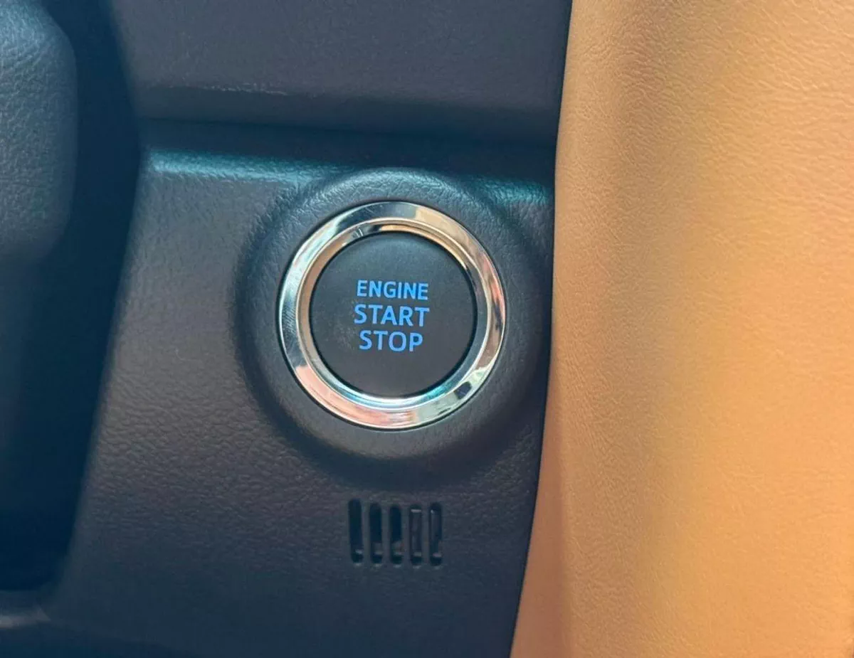 Toyota Fortuner SR5 || 2.8L DIESEL V4 4WD | RADAR | 360*CAMERA | AUTO AC (CODE # FD6FO)-16-0