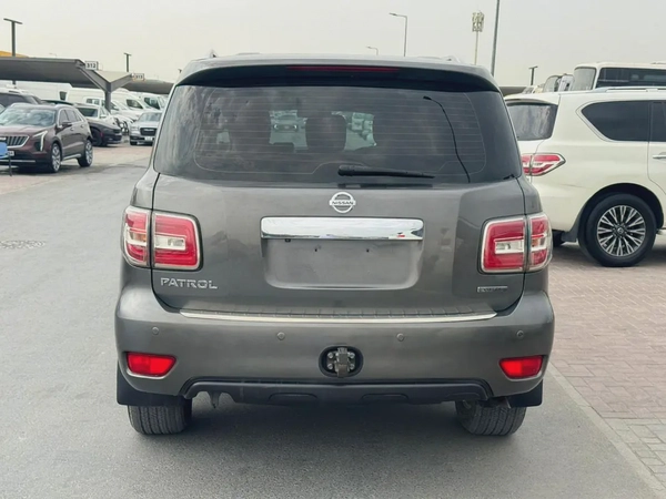 Nissan patrol 2015 Gary color fullopshin GCC calen cR
