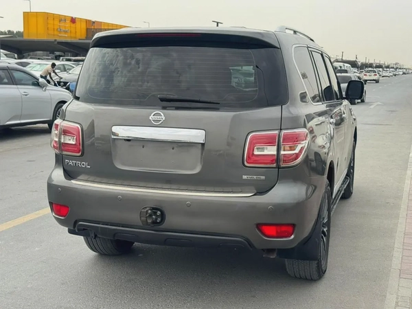 Nissan patrol 2015 Gary color fullopshin GCC calen cR