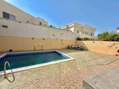 Spacious 5BR Villa | Prime Jumeirah 1 | Family Home | Huge Layout-8