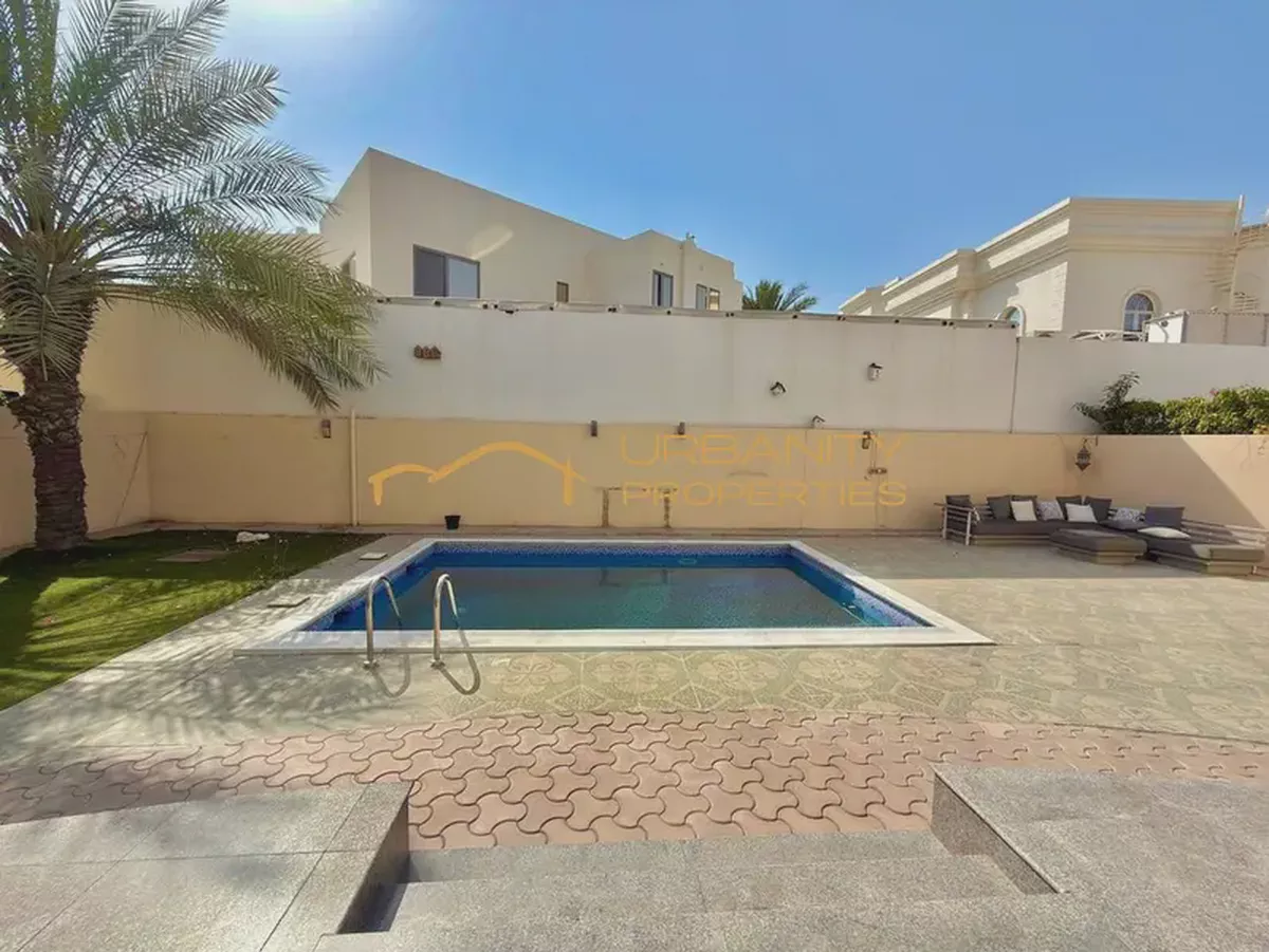 Spacious 5BR Villa | Prime Jumeirah 1 | Family Home | Huge Layout-1-1