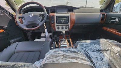 2024 Nissan Patrol Safari GRX 4X4 (Black)-8