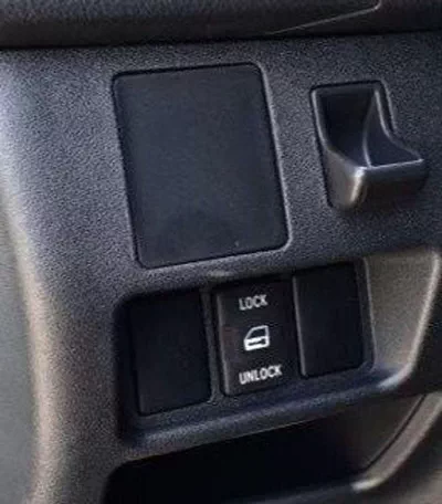 Toyota Hiace GL toyota hiace cargo MT petrol brand new 2025-6