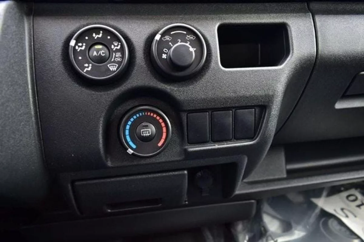 Toyota Hiace GL toyota hiace cargo MT petrol brand new 2025-12-0