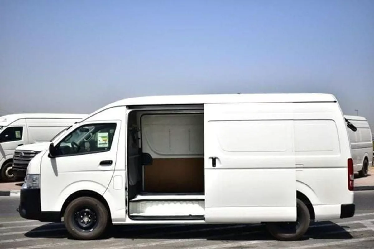 Toyota Hiace GL toyota hiace cargo MT petrol brand new 2025-4-0