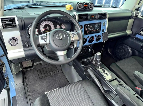 Toyota FJ Cruiser 2020 | GCC | One year unlimited kms Warranty | Low Mileage