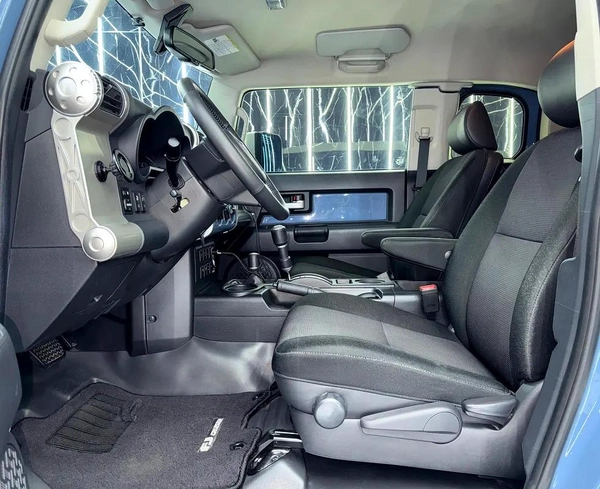 Toyota FJ Cruiser 2020 | GCC | One year unlimited kms Warranty | Low Mileage