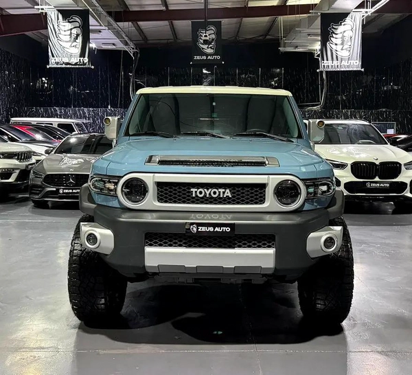 Toyota FJ Cruiser 2020 | GCC | One year unlimited kms Warranty | Low Mileage