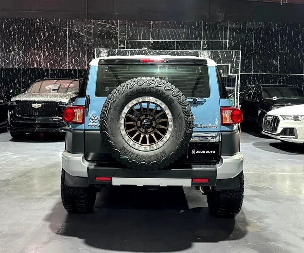 Toyota FJ Cruiser 2020 | GCC | One year unlimited kms Warranty | Low Mileage