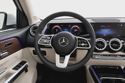 Mercedes GLB 250 4MATIC 2023 l US Specs l 1 Keys l AED 1,870 / Monthly-9