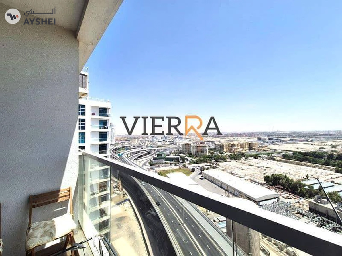 Upgraded and Fully Furnished | Premium Location-4-4