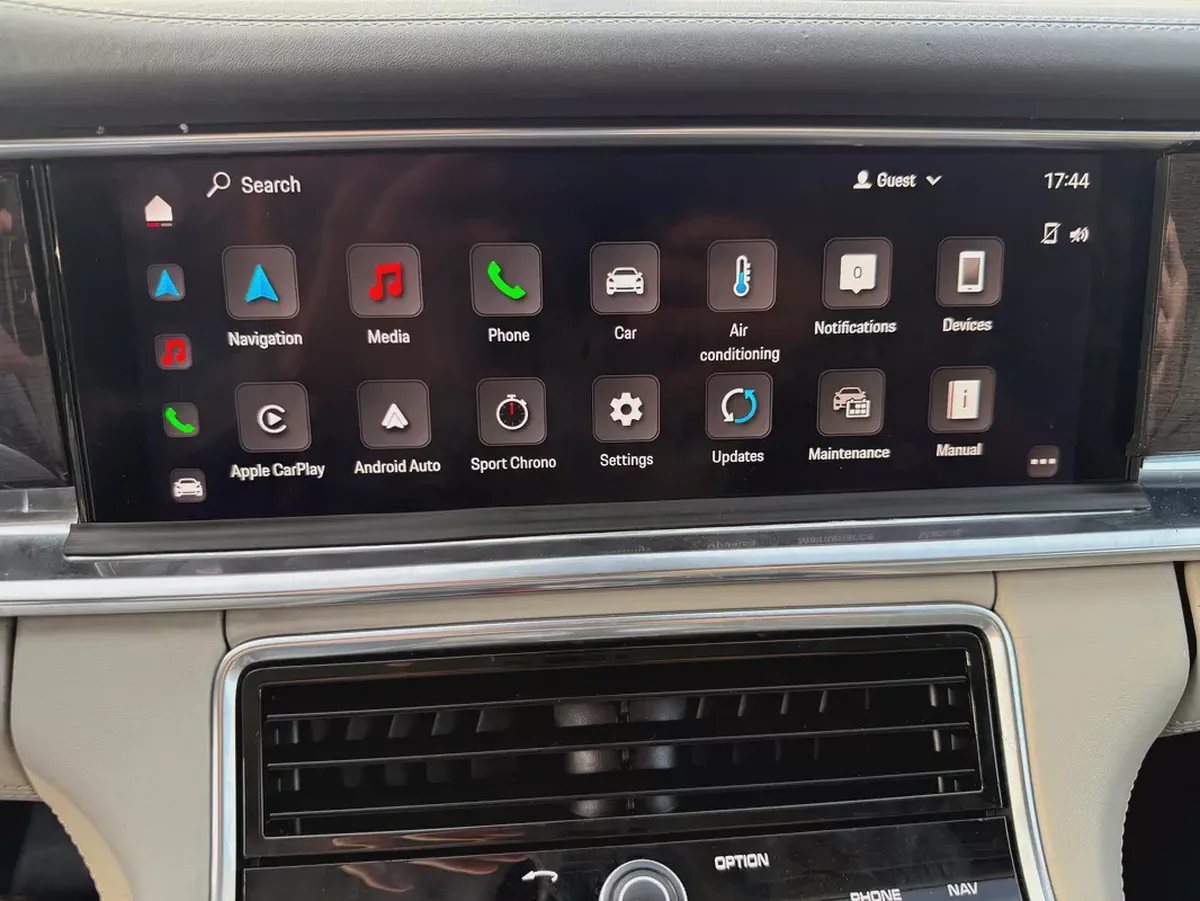 Porsche Panamera 2022 GCC Specs-11-11