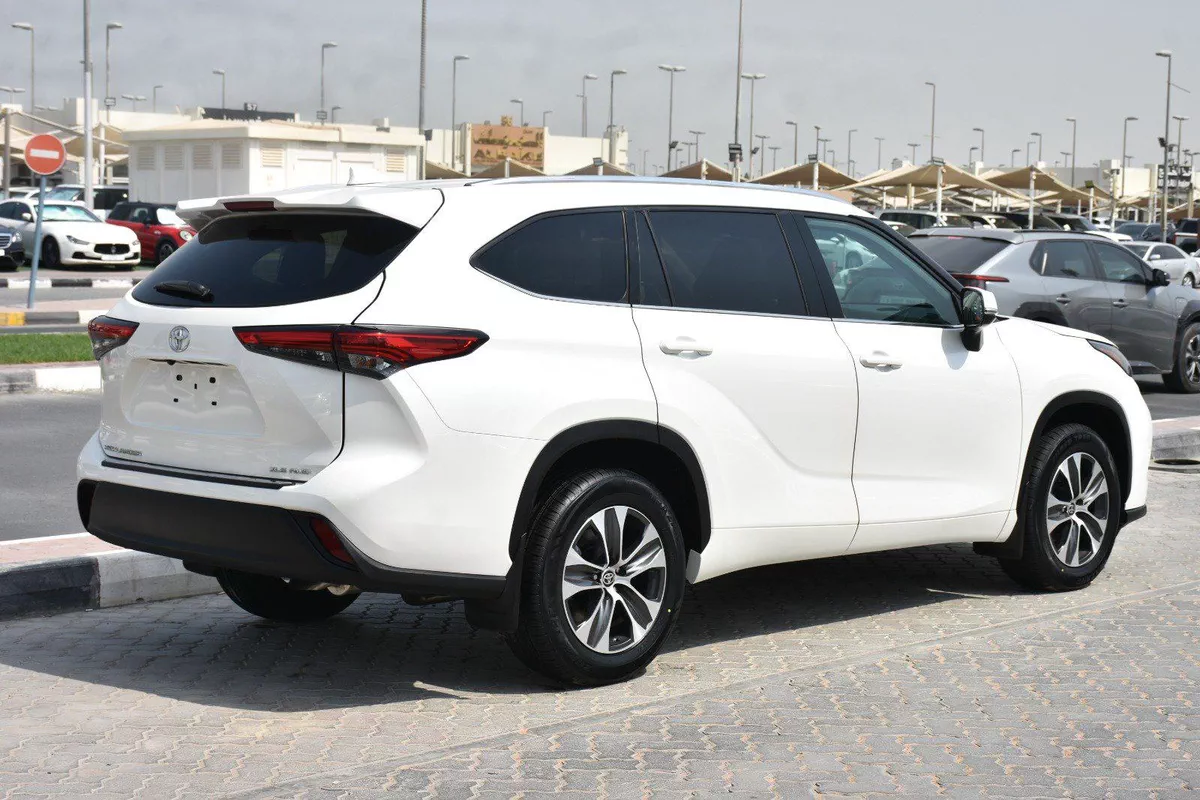 TOYOTA HIGHLANDER XLE AWD 2021 | WHITE-8-8